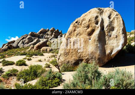 Buttermilk Rocks, famosi massi di granito per arrampicate; vicino a Bishop; California; USA Foto Stock