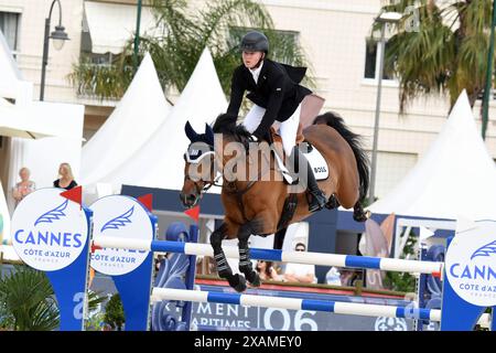 CANNES, FRANCIA - 07 GIUGNO: Harry Charles riders partecipa al "Longines Global Champions League Tour of Cannes 2024" il 7 giugno 2024 a Cannes, Francia Credit; Media Pictures/Alamy Stock Live News Foto Stock