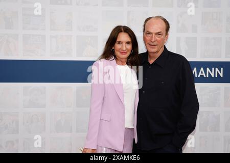 Christiane und Herbert Knaup bei der Bertelsmann Sommerparty in der Bertelsmann Repräsentanz Berlin. *** Christiane e Herbert Knaup al Bertelsmann Summer Party presso l'Ufficio di rappresentanza Bertelsmann di Berlino Foto Stock