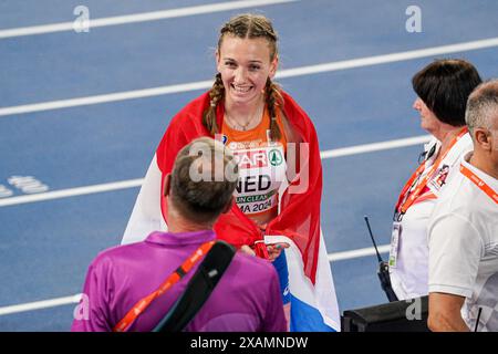 Roma, Italia. 7 giugno 2024. ROMA, ITALIA - 7 GIUGNO: Femke Bol dei Paesi Bassi gareggia nella finale a staffetta mista 4x4 durante il primo giorno dei Campionati europei di atletica leggera - Roma 2024 allo Stadio Olimpico il 7 giugno 2024 a Roma, Italia. (Foto di Joris Verwijst/Agenzia BSR) credito: Agenzia BSR/Alamy Live News Foto Stock