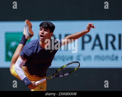 Roland Garros, 07 giugno 2024: Carlos Alcaraz (ESP) durante l'Open di Francia 2024. Alamy Live News/corleve Foto Stock