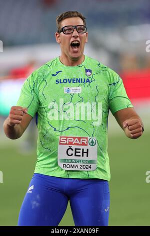 ROM, Italia. 7 giugno 2024. Atletica leggera: Campionati europei, lancio dischi, uomini, finale, Kristjan CEH sloveno festeggia dopo la sua vittoria. Crediti: Oliver Weiken/dpa/Alamy Live News Foto Stock