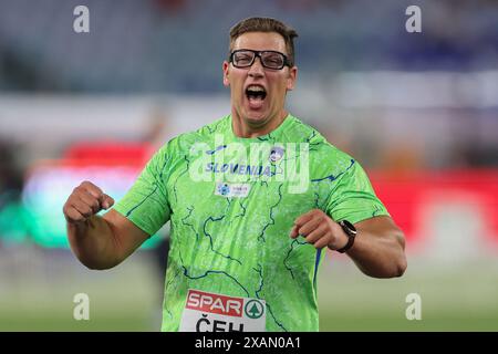 ROM, Italia. 7 giugno 2024. Atletica leggera: Campionati europei, lancio dischi, uomini, finale, Kristjan CEH sloveno festeggia dopo la sua vittoria. Crediti: Oliver Weiken/dpa/Alamy Live News Foto Stock