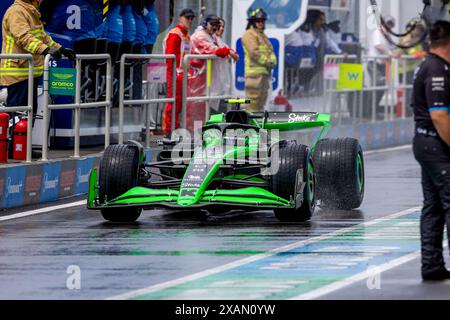 Montreal, Quebec, Canada. 7 giugno 2024. Zhou Guanyu (CHN) - Stake F1 Team Kick Sauber - Sauber C44 - Ferrari durante la Formula 1 AWS Grand Prix du Canada 2024, Montreal, Quebec, Canada, dal 6 al 9 giugno - Rounfd 9 di 24 del 2024 F1 World Championship (immagine di credito: © Alessio De Marco/ZUMA Press Wire) SOLO PER USO EDITORIALE! Non per USO commerciale! Foto Stock