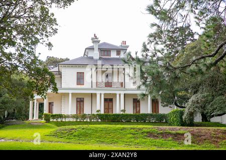 La Strickland House, nota anche come Carrara House, è un edificio storico ed ex casa convalescente nel parco nazionale del porto di Sydney, Vaucluse, sobborgo orientale di Sydney Foto Stock