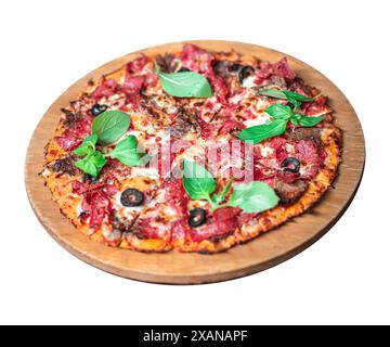 Pizza Napoletana, autentica pizza italiana cotta nel forno a legna. Pizza Margherita con mozzarella, salsa di pomodoro, basilico Foto Stock