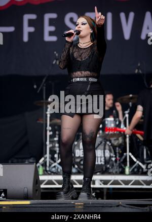 AS December Falls si sta formando al festival Slam Dunk 2024, Hatfield Park, Hertfordshire, Regno Unito Foto Stock