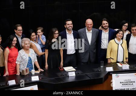 Sessione legislativa della Commissione permanente del Senato del Messico L-R Salomon Chertorivski, senatore Laura Ballesteros, Jorge Alvarez Maynez, senatore Dante Delgado pose aftere il rapporto di lavoro della senatrice Laura Ballesteros al Senato del Messico. Il 6 giugno 2024 a città del Messico, Messico. Città del Messico CDMX Messico Copyright: XLuisxBarronx Foto Stock