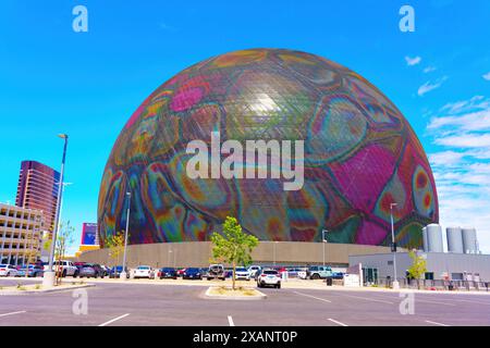 Las Vegas, Nevada - 14 aprile 2024: Vista ravvicinata della Las Vegas Sphere Arena nell'area urbana Foto Stock