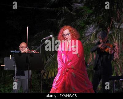 Casa Sartori 1898, Verona, Italia, 06 giugno 2024, Sarah Jane Morris durante SARAH JANE MORRIS & SOLIS STRING QUARTET - Concerto musicale della cantante italiana Foto Stock