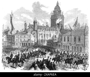 Inaugurazione della mostra di Leeds del Principe di Galles: La processione che attraversa Great George-Street, 1868. Il futuro re Edoardo VII nello Yorkshire. "Una vasta assemblea di persone salutò il passaggio del Principe in ogni parte importante del percorso...[la] processione... entrò nella sala nel seguente ordine: Gli ufficiali e i membri del Consiglio comunale di Leeds... i sindaci di Dewsbury, Richmond, Shrewsbury, Hull, Salford, Wakefield, Ripon, Halifax, Pontefract, Bradford, Middlesborough, Beverley e Doncaster; i Lord Sindaci di Londra e York; i membri del Parlamento per il West Ridin Foto Stock