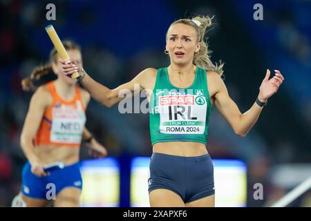 Roma, Italia. 7 giugno 2024. Roma, Italia, 7 giugno 2024: Sharlene Mawdsley (Irlanda) al traguardo celebrando la vittoria della medaglia d'oro nella staffetta 4x400 metri durante i Campionati europei di atletica leggera 2024 allo Stadio Olimpico di Roma. (Daniela Porcelli/SPP) credito: SPP Sport Press Photo. /Alamy Live News Foto Stock