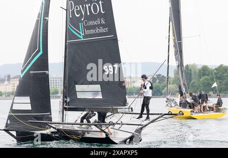 Ginevra Svizzera, 06/08/2024: Emmablue saltato da Patrick Bayle poco prima dell'inizio della regata Ginevra-Rolle-Ginevra. La regata Ginevra-Rolle-Ginevra, la più importante prima del Bol D'Or Mirabaud, si svolse nel lago di Ginevra. (Foto di Patrick Dancel/Alamy Foto Stock