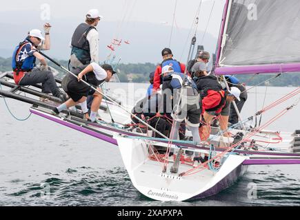 Ginevra Svizzera, 06/08/2024: Carondimonio saltato da Gauvain Ramseier poco prima dell'orario di partenza della regata di Ginevra-Rolle-Ginevra. La regata Ginevra-Rolle-Ginevra, la più importante prima del Bol D'Or Mirabaud, si svolse nel lago di Ginevra. (Foto di Patrick Dancel/Alamy Foto Stock