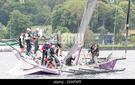 Ginevra Svizzera, 06/08/2024: Carondimonio saltato da Gauvain Ramseier poco prima dell'orario di partenza della regata di Ginevra-Rolle-Ginevra. La regata Ginevra-Rolle-Ginevra, la più importante prima del Bol D'Or Mirabaud, si svolse nel lago di Ginevra. (Foto di Patrick Dancel/Alamy Foto Stock
