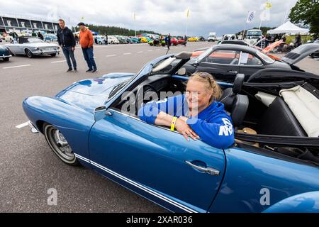 Bug Run al Mantorp Park, Mantorp, Svezia, durante il sabato. Gli appassionati di VW provenienti da tutta la Svezia si riuniscono alla Bug Run, che celebra i 40 anni di quest'anno, qui le persone incontrano coleotteri VW, autobus e altri modelli VW classici. Foto Stock