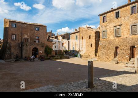 La piazza centrale di Civita di Bagnoregio Foto Stock