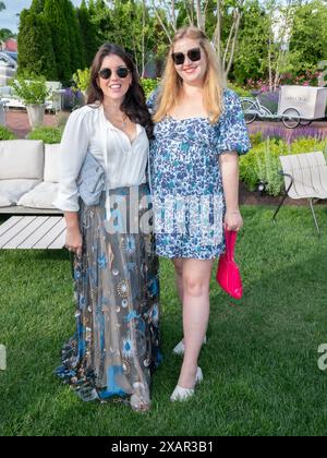 Kelly Alvarez Siry e Jessica Mackin assistono al James Lane Post Summer Kickoff Signature cocktails and Wine al Canoe Place Inn di Hampton Bays, NY, il 5 giugno 2024. (Foto di David Warren /Sipa? USA) credito: SIPA USA/Alamy Live News Foto Stock