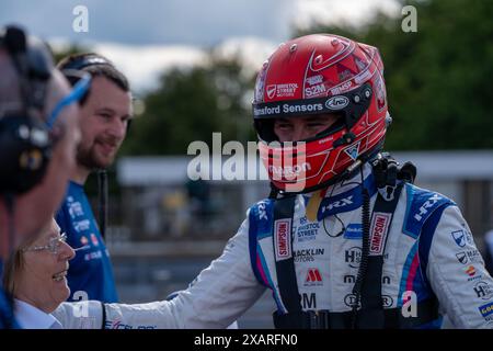 Tom Ingram 80 Excelr8 Motorsport Qualifying Pole durante il BTCC al circuito di Thruxton, Andover, Regno Unito, l'8 giugno 2024. Foto di Chris Williams. Solo per uso editoriale, licenza richiesta per uso commerciale. Non utilizzare in scommesse, giochi o pubblicazioni di singoli club/campionato/giocatori. Crediti: UK Sports Pics Ltd/Alamy Live News Foto Stock