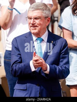 Parigi, Francia. 8 giugno 2024. Il presidente del Comitato Olimpico Internazionale (CIO), Thomas Bach, al torneo di tennis del grande Slam agli Open di Francia 2024 a Roland Garros, Parigi, Francia. Frank Molter/Alamy Live News Foto Stock