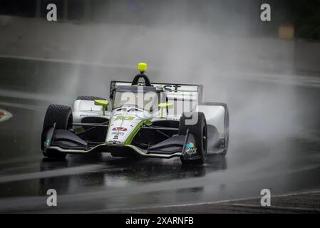 Elkhart Lake, Wisconsin, Stati Uniti. 8 giugno 2024. JACK HARVEY (18) di Bassingham, Inghilterra, passa attraverso la curva 12 (Canada Corner) durante una sessione di prove sul bagnato per il Gran Premio XPEL a Road America a Elkhart Lake, WISCONSIN. (Credit Image: © Walter G. Arce Sr./ASP via ZUMA Press Wire) SOLO PER USO EDITORIALE! Non per USO commerciale! Foto Stock
