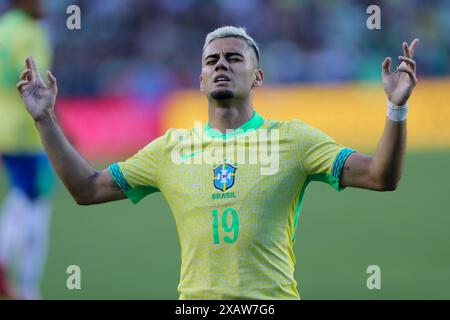 College Station, Texas, Stati Uniti. 8 giugno 2024. Il brasiliano ANDREAS PEREIRA (19) celebra il suo primo gol durante la partita amichevole di calcio del Mex Tour 2024 tra Messico e Brasile al Kyle Field di College Station sabato. (Immagine di credito: © Brian McLean/ZUMA Press Wire) SOLO PER USO EDITORIALE! Non per USO commerciale! Foto Stock