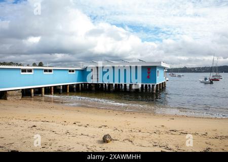 Vaucluse edificio di yacht club amatoriale sulla spiaggia di Watsons Bay, porto di Sydney, NSW, Australia Foto Stock