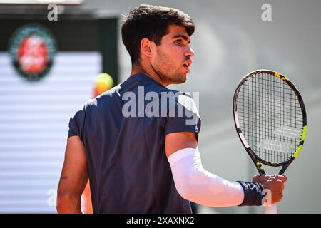 Parigi, Francia. 9 giugno 2024. Carlos ALCARAZ di Spagna durante la quindicesima giornata del Roland-Garros 2024, torneo di tennis ATP e WTA Grand Slam il 9 giugno 2024 allo stadio Roland-Garros di Parigi, Francia - Photo Matthieu Mirville/DPPI Credit: DPPI Media/Alamy Live News Foto Stock