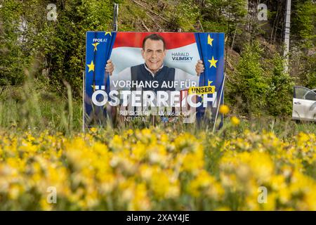 Europawahl a Österreich. Wahlplakate der Partei ÖVP und FPÖ. // 25.05.2024: Nauders, Tirolo, Österreich, Europa c Arnulf Hettrich / Fnoxx - Veroeffentlichung nur gegen Honorar, Urhebervermerk und Belegexemplar. Kontakt: Arnulf Hettrich, Bildagentur Fnoxx, Zeppelinstrasse 7, 70193 S t u t g a r t , D e u t s c h l a n d , Telefon 49 173 3189170 und 49 711 291260, hettrichfnoxx.de Bankverbindung: IBAN: DE86 6005 0101 0005 9259 84 - BIC: SOLADEST600 - Ust.ID-Nr. DE 812 057 385 beim Finanzamt Stuttgart 1 --- www.freelens.com/clearing. Jegliche Nutzung des Fotos nur gegen Honorar zzgl. der gesetz Foto Stock
