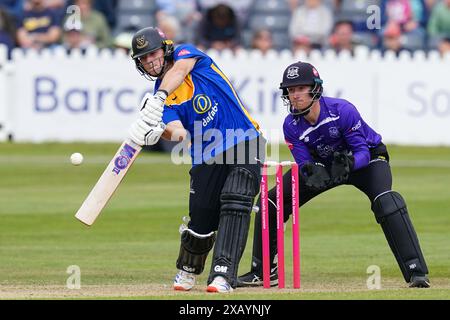 Bristol, Regno Unito, 9 giugno 2024. James Coles del Sussex ha battuto durante il Vitality Blast match T20 tra Gloucestershire e Sussex Sharks. Crediti: Robbie Stephenson/Gloucestershire Cricket/Alamy Live News Foto Stock