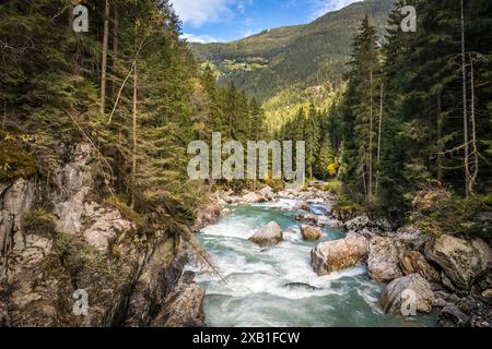 Geografia / viaggi, Austria, Tirolo, Oetz, rapido del fiume Oetztaler nella valle di Oetz, Oetz, ULTERIORI-DIRITTI-CLEARANCE-INFO-NOT-AVAILABLE Foto Stock