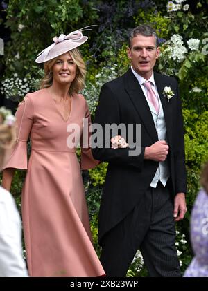 Chester, Regno Unito. 7 giugno 2024. Lady Edwina Grosvenor e Dan Snow al matrimonio di Hugh Grosvenor, il duca di Westminster con Olivia Henson a Chester Foto Stock