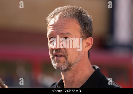 Rust, Germania. 10 giugno 2024. Fredi Bobic, ex giocatore della nazionale, si erge sul terreno dell'Europa-Park durante una conferenza stampa. Credito: Silas Stein/dpa credito: dpa Picture Alliance/Alamy Live News/dpa/Alamy Live News Foto Stock