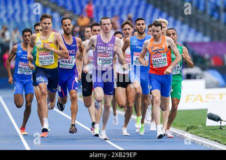 Roma, Italia. 10 giugno 2024. ROMA, ITALIA - 10 GIUGNO: Samuel Pihlstrom di Svezia, Azeddine Habz di Francia, Adam Fogg di Gran Bretagna, Pietro Riva d'Italia, Noah Baltus dei Paesi Bassi, Isaac Nader del Portogallo gareggia nei 1500m Men durante la quarta giornata dei Campionati europei di atletica leggera - Roma 2024 allo Stadio Olimpico il 10 giugno 2024 a Roma, Italia. (Foto di Joris Verwijst/Agenzia BSR) credito: Agenzia BSR/Alamy Live News Foto Stock