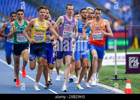 Roma, Italia. 10 giugno 2024. ROMA, ITALIA - 10 GIUGNO: Samuel Pihlstrom di Svezia, Azeddine Habz di Francia, Adam Fogg di Gran Bretagna, Pietro Riva d'Italia, Noah Baltus dei Paesi Bassi, Isaac Nader del Portogallo gareggia nei 1500m Men durante la quarta giornata dei Campionati europei di atletica leggera - Roma 2024 allo Stadio Olimpico il 10 giugno 2024 a Roma, Italia. (Foto di Joris Verwijst/Agenzia BSR) credito: Agenzia BSR/Alamy Live News Foto Stock