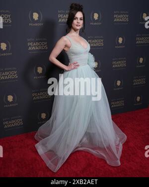 Melanie Zanetti arriva al 84° Annual Peabody Awards tenutosi al Beverly Wilshire di Beverly Hills, CALIFORNIA, domenica. 9 giugno 2024. (Foto di Sthanlee B. Mirador/Sipa USA) Foto Stock