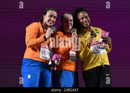 Jorinde VAN KLINKEN, Jessica SCHILDER e Yemisi OGUNLEYE durante la cerimonia della medaglia Discus Throw Men European Athletics Championships 2024 allo Stadio Olimpico, il 7 giugno 2024 a Roma. Foto Stock