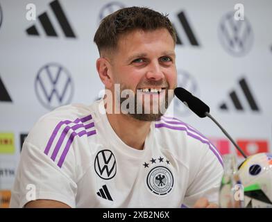 Herzogenaurach, Germania. 10 giugno 2024. Calcio: Campionato europeo, nazionale, conferenza stampa, Niclas Füllkrug tedesca risponde alle domande dei giornalisti. Credito: Christian Charisius/dpa/Alamy Live News Foto Stock