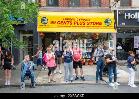 157th Memorial Day Parade il 27 maggio 2024 A BAY RIDGE, BROOKLYN, NEW YORK. Foto Stock