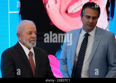 Incontro con i Rettori delle Università federali BRASILIA DF, 06/10/2024 INCONTRO/RETTORI/UNIVERSITÀ/FEDERALE - il presidente della repubblica, Luiz Inacio Lula da Silva, insieme ai Ministri Camilo Santana e Rui Costa, ha ricevuto, nella sala Ovest del Palacio do Planalto, i Rettori delle università federali, questo lunedì mattina 10. Foto: Andre Violatti/AtoPress/IMAGO GERAL incontro con i Rettori delle Università federali Brasilia Brasil Copyright: XANDREVIOLATTIx Foto Stock