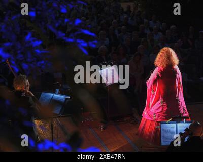 Verona, Italia. 6 giugno 2024. Sarah Jane Morris durante SARAH JANE MORRIS & SOLIS STRING QUARTET, cantante italiana Music Concert a Verona, giugno 06 2024 Credit: Independent Photo Agency/Alamy Live News Foto Stock