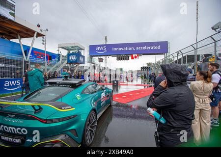 Safety Car - Aston Martin Vantage sulla griglia durante la Formula 1 AWS Grand Prix du Canada 2024, Montreal, Quebec, Canada, dal 6 al 9 giugno - Round 9 of 24 of 2024 F1 World Championship Foto Stock