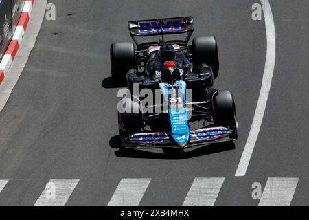 Monte Carlo, Principato di Monaco. 25 maggio 2024. Formula 1 Gran Premio di Monaco sul circuito di Monaco di Monte Carlo. Nella foto: Esteban Ocon (fra) del team di F1 alpino BWT in Alpine A524 durante la terza sessione di prove © Piotr Zajac/Alamy Live News Foto Stock