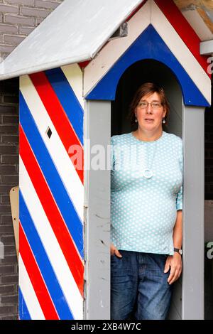 Ritratto donna transgender Ritratto di una donna transgender, lottando con la sua identità di genere a causa di pregiudizi nella società. Den Bosch, S-Hertogenbosch, Paesi Bassi. Den Bosch, S-Hertogenbosch De Fuik Noord-Brabant Nederland Copyright: XGuidoxKoppesxPhotox Foto Stock