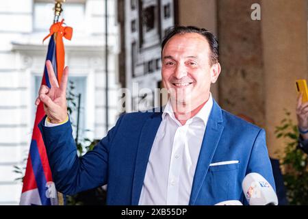 Torino, Italia. 10 giugno 2024. Alcuni momenti con il candidato del centrodestra Alberto Cirio dopo i risultati delle elezioni regionali in Piemonte presso Palazzo Lascaris in via Vittorio Alfieri 15 a Torino, Italia - Cronaca - Lunedì 10 giugno 2024 - (foto Giacomo Longo/LaPresse) pochi istanti con il candidato di centro-destra Alberto Cirio dopo i risultati delle elezioni regionali in Piemonte a Palazzo Lascaris in via Vittorio Alfieri 15 a Torino, Italia - News - lunedì 10 giugno 2024 - (foto Giacomo Longo/LaPresse) crediti: LaPresse/Alamy Live News Foto Stock