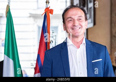 Torino, Italia. 10 giugno 2024. Alcuni momenti con il candidato del centrodestra Alberto Cirio dopo i risultati delle elezioni regionali in Piemonte presso Palazzo Lascaris in via Vittorio Alfieri 15 a Torino, Italia - Cronaca - Lunedì 10 giugno 2024 - (foto Giacomo Longo/LaPresse) pochi istanti con il candidato di centro-destra Alberto Cirio dopo i risultati delle elezioni regionali in Piemonte a Palazzo Lascaris in via Vittorio Alfieri 15 a Torino, Italia - News - lunedì 10 giugno 2024 - (foto Giacomo Longo/LaPresse) crediti: LaPresse/Alamy Live News Foto Stock