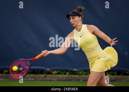 'S-HERTOGENBOSCH, PAESI BASSI - 10 GIUGNO: La tedesca Tamara Korpatsch gioca in prima linea nella sua partita di singolare femminile contro donna Vekic della Croazia il giorno 1 del Libema Open Grass Court Championships all'Autotron il 10 giugno 2024 a 'S-Hertogenbosch, Paesi Bassi (foto di Rene Nijhuis/Agenzia BSR) credito: Agenzia BSR/Alamy Live News Foto Stock