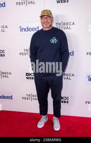 NEW YORK, NEW YORK - 9 GIUGNO: Liev Schreiber partecipa alla prima di "The Crane's Call" durante il Tribeca Festival 2024 allo SVA Theater il 9 giugno 2024 a New York. Crediti: Ron Adar/Alamy Live News Foto Stock