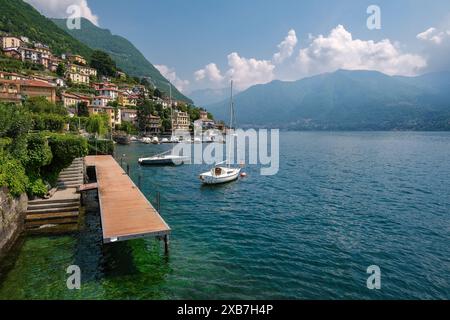 Vista del lago di Como in primavera Foto Stock