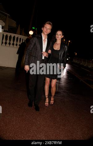 Cannes, Francia. 16 maggio 2024. La Croisette. Festival internazionale del cinema. Francia. Credito: Gerard Crossay/Alamy Stock Photo Foto Stock